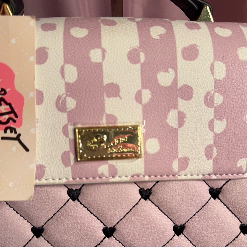 Betsy Johnson NWT Pink Quilted Handbag - Picture 4 of 6